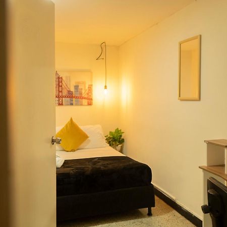 Africa House-Casa Hotel Laureles-La70 Medellín Exteriér fotografie