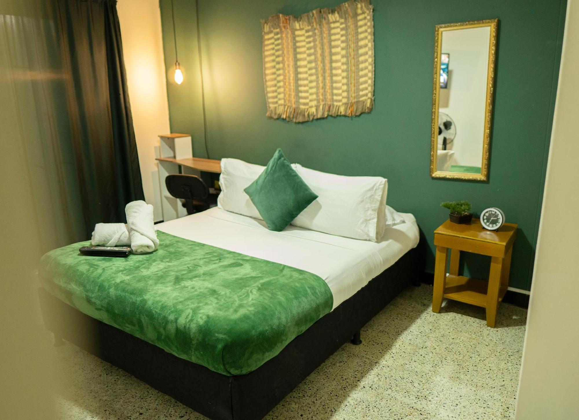 Africa House-Casa Hotel Laureles-La70 Medellín Exteriér fotografie