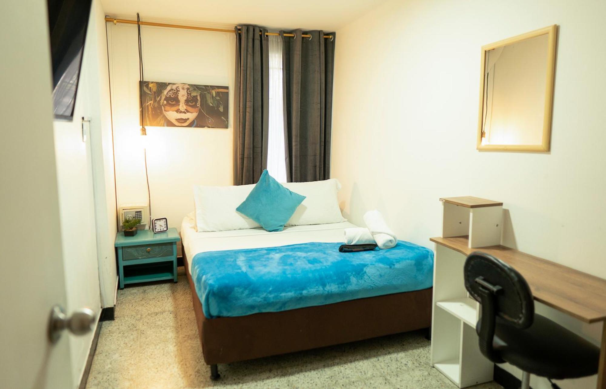 Africa House-Casa Hotel Laureles-La70 Medellín Exteriér fotografie