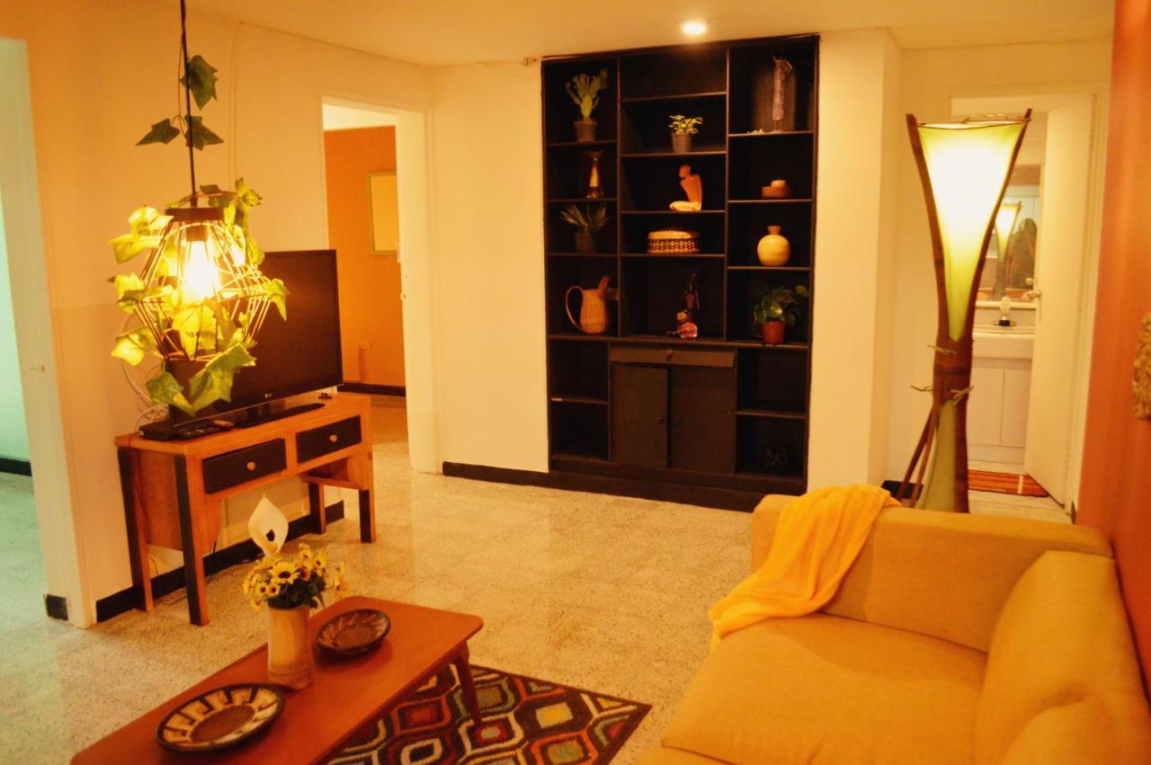 Africa House-Casa Hotel Laureles-La70 Medellín Exteriér fotografie